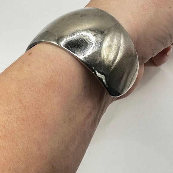 SALE! High mirror shine silver cuff bracelet! - Picture 7 of 9